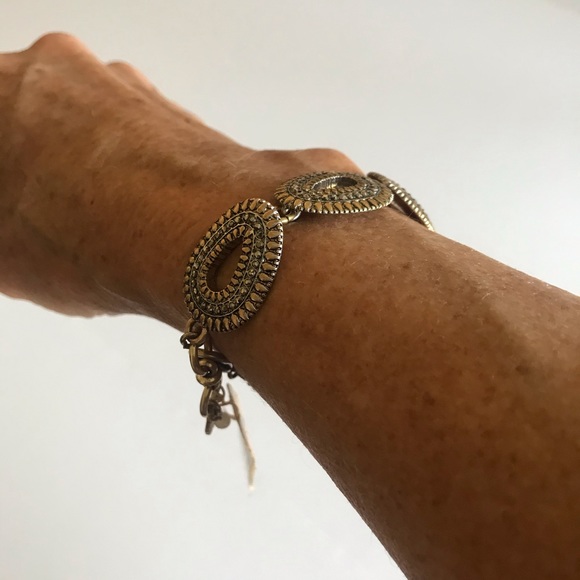 NWT! Lucky Brand Adjustable Bracelet - Picture 3 of 4